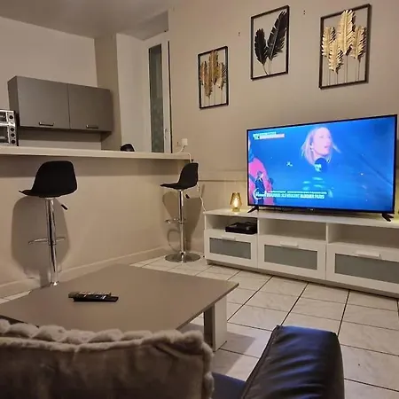 Apartment Cosy Proche De Toutes Commodites *